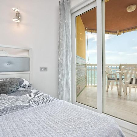 Wintowinrentals Relax & Frontal Sea View In Фуэнхирола Экстерьер фото