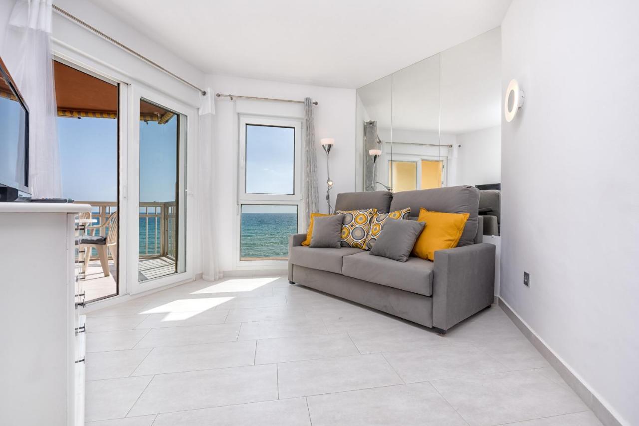 Wintowinrentals Relax & Frontal Sea View In Фуэнхирола Экстерьер фото