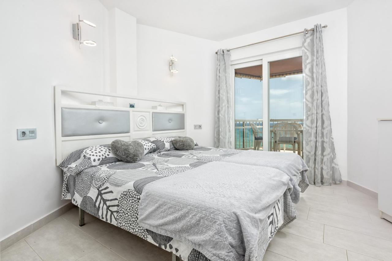 Wintowinrentals Relax & Frontal Sea View In Фуэнхирола Экстерьер фото
